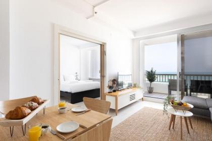 Beach Front Apartment with Amazing Panoramic Sea View Balcony by Sea N' Rent - image 17