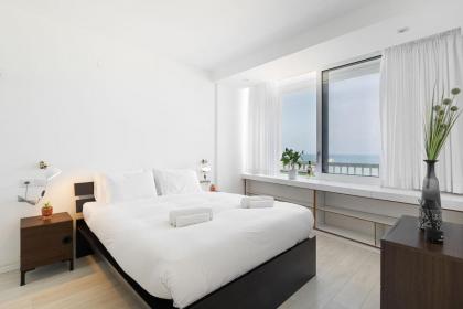 Beach Front Apartment with Amazing Panoramic Sea View Balcony by Sea N' Rent - image 8