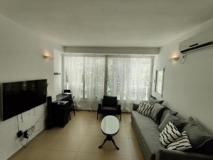 2BDR Holiday Home by Mezizim Beach and TLV Port! - image 30