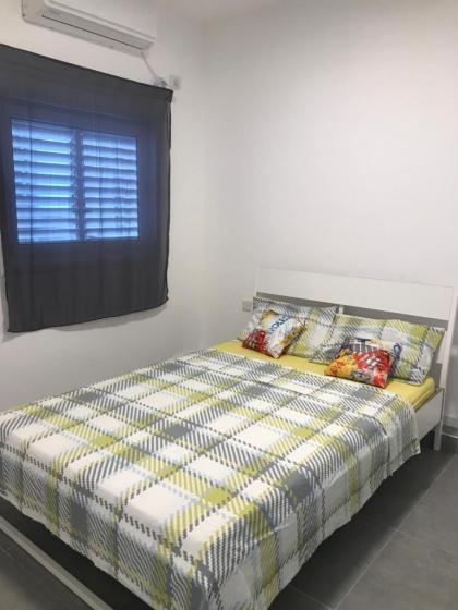 Isramax low-cost apartment near the sea. - image 23