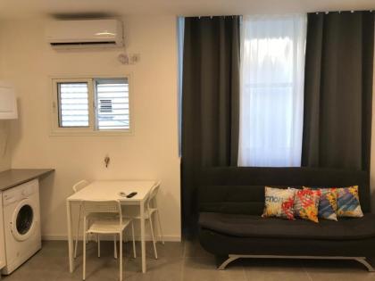Isramax low-cost apartment near the sea. - image 28