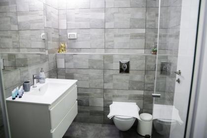 YalaRent Midtown towers TLV - image 28