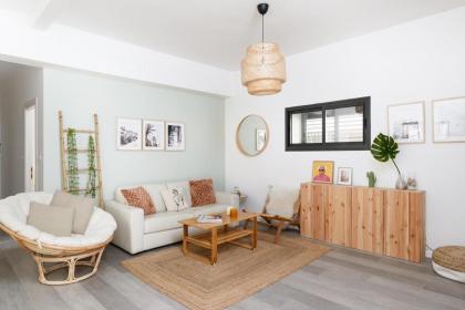Fresh Design 2BR in City Center by FeelHome - image 26