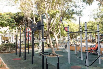 Charming 1BR Apt w Modern Fixtures in City Center by Sea N' Rent - image 21