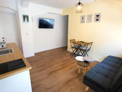 Lev Florentin Apartments - image 28