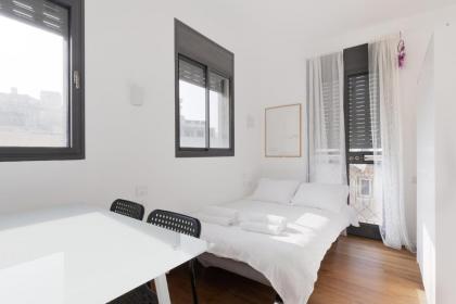 Elegant Apartment w Balcony & Mamad in Heart of Tel Aviv by Sea N' Rent - image 23