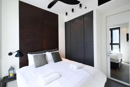 Amazing 2BR Condo with Sea View by HolyGuest - image 30