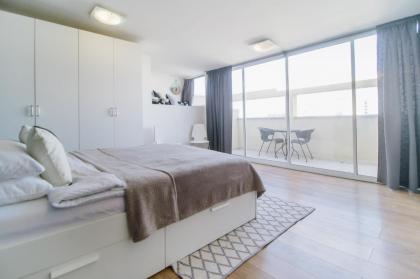 175 Ben Yehuda Apartments - by Comfort Zone TLV - image 15