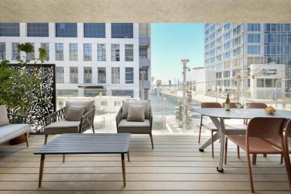 Luxury 3BR Apt w Sea View 5-min From the Beach by Sea N' Rent