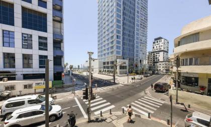 Luxury 3BR Apt w Sea View 5-min From the Beach by Sea N' Rent - image 22