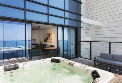 YalaRent sea-breeze penthouse with jacuzzi - image 23