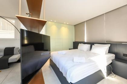 Modern Studio Apt w Balcony in Heart of Tel Aviv by Sea N' Rent - image 24