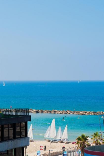 Bright and Charming 1BR Apt w Sea Views Near Shore by Sea N' Rent - image 21