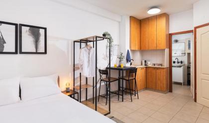 Studio 10 min from the Beach - image 10