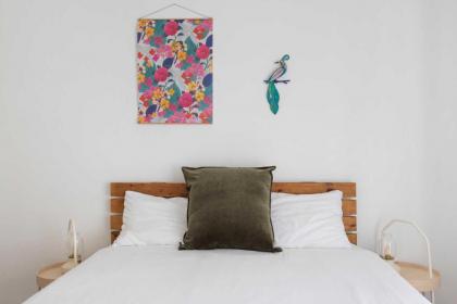 Cozy and Spacious by TLV2RENT - image 24