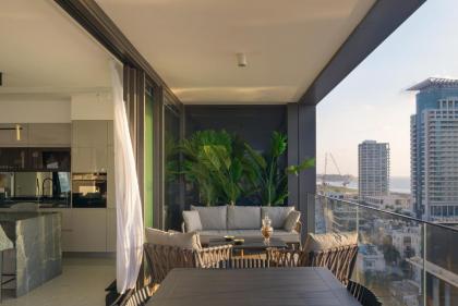 Luxury Executive Apartments by FeelHome - image 22