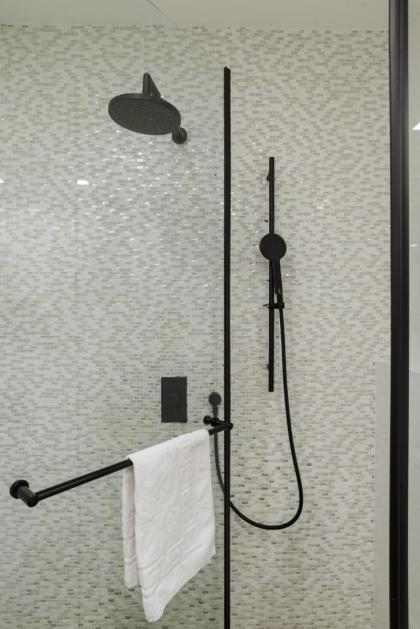 Luxury Executive Apartments by FeelHome - image 30