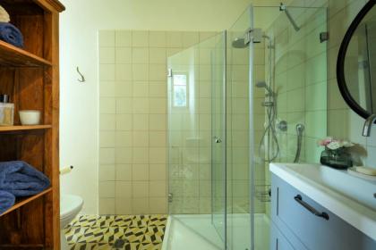 Homey 2BR Apt w Private Balcony in City Center by Sea N' Rent - image 21
