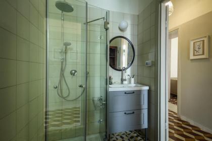 Homey 2BR Apt w Private Balcony in City Center by Sea N' Rent - image 22