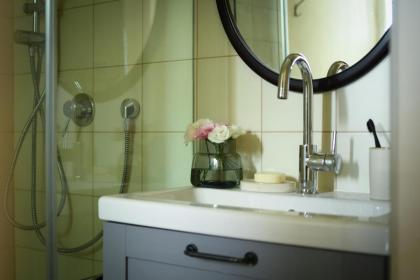Homey 2BR Apt w Private Balcony in City Center by Sea N' Rent - image 23