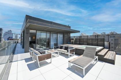 Luxurious 3BR Penthouse with Jacuzzi by HolyGuest - image 29