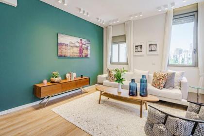 Unique 2BR in Yohanan Hasandler by Holiday-Rentals - image 21