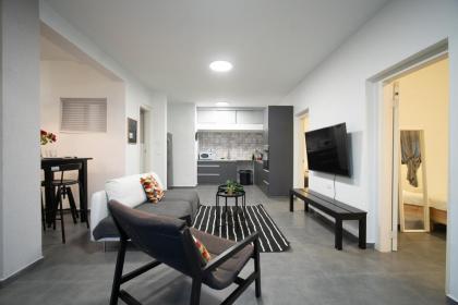 Yishkon Luxury Apartment By Nimizz - image 25