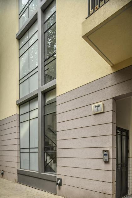 Cozy Modern 1BR Duplex Apt w Balcony Near City Center by Sea N' Rent - image 26