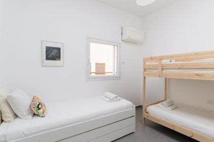 New & Bright 2BR with Balcony near Beach by FeelHome - image 21