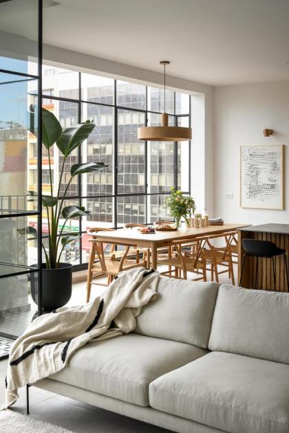Picturesque 3BR Apt w Panoramic Views in Tel Aviv by Sea N' Rent - image 25