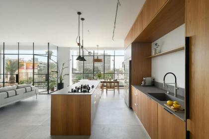 Picturesque 3BR Apt w Panoramic Views in Tel Aviv by Sea N' Rent - image 28