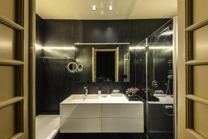 Luxury 3BR Apt w Patio Near Beach in Central Jaffa by Sea N' Rent - image 30