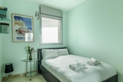 Luxury 2 BR Apt w Pool & Panoramic View by Sea N' Rent - image 28