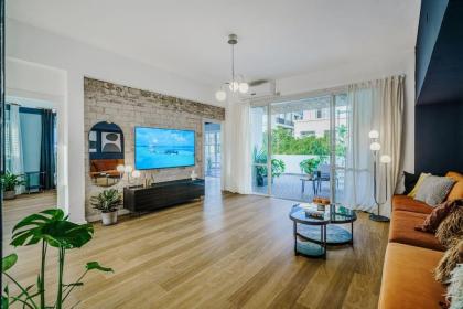 Designed penthouse Visionary apartments TLV Tel Aviv 