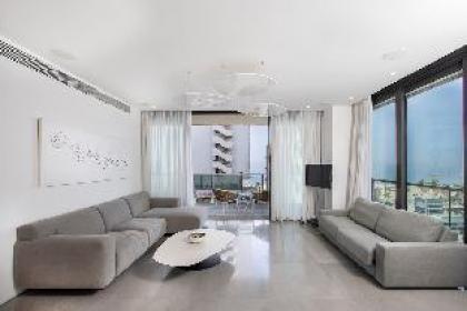 Luxury Sea View Apartment Beach Front! 