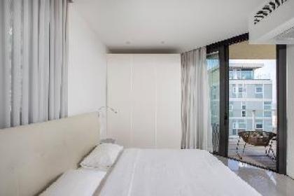 Luxury Sea View Apartment Beach Front! - image 18