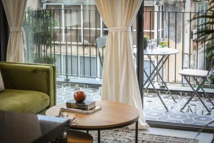 Stylish 2BR Apt w Balcony 5 min From Tel Aviv Port by Sea N' Rent - image 24