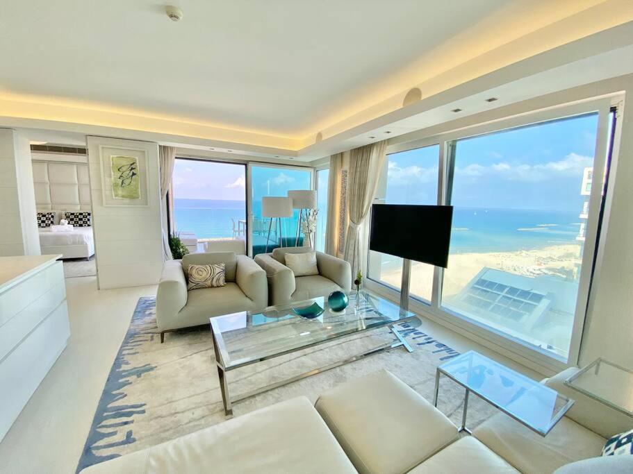 Amazing Sea view APT with parking at Royal Beach - By Beach Apartments TLV - main image