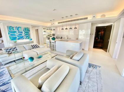 Amazing Sea view APT with parking at Royal Beach - By Beach Apartments TLV - image 24