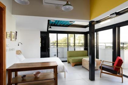 Bauhaus Penthouse - image 24