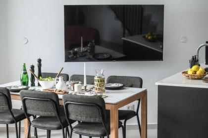 Luxury 3BR Duplex with Sea View in Tel-Aviv Center by Sea N' Rent - image 30