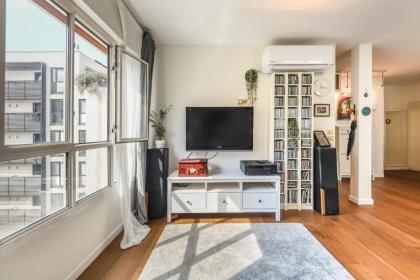 Radiant 1BR Apt w Parking in the Heart of Tel Aviv by Sea N' Rent - image 27