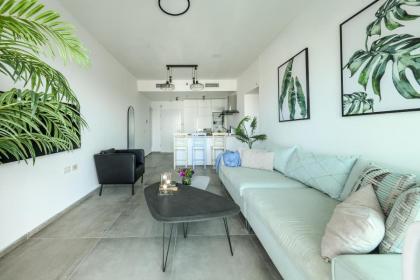 Beautiful 2br in midtown w sea view pool and parking by Sea N' Rent - image 22