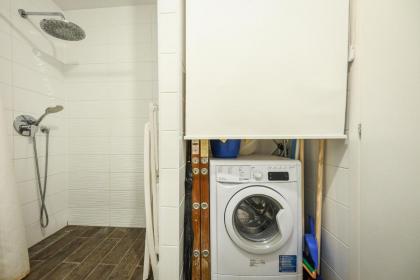 Beautiful 2br in midtown w sea view pool and parking by Sea N' Rent - image 30