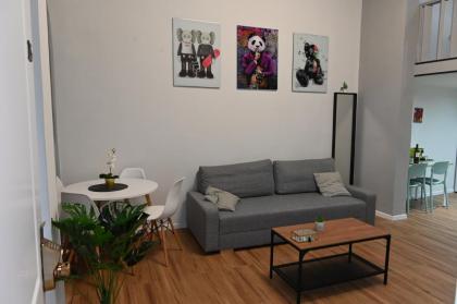 Kalvin Apartments by Levinsky Market - image 27