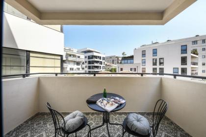 Homey 2 BR Apt w Spacious Balcony 5-min from Beach by Sea N' Rent - image 26