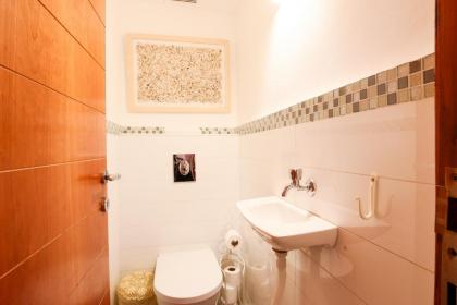 Penthouse & Jacuzzi in Neve Tzedek by FeelHome - image 17