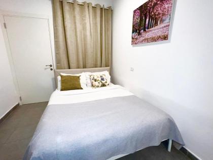 AspenTLV - Hacarmel Market Apartments & Studios - image 30