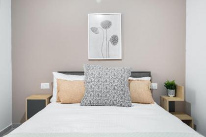 Skyline Oasis by TLV2RENT - image 27