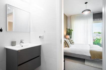 Skyline Oasis by TLV2RENT - image 30